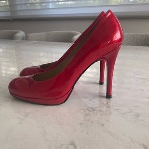Red Stuart Weitzman heels ✨